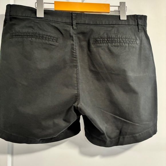 Loft basic black cotton shorts - size 12 - Picture 2 of 5